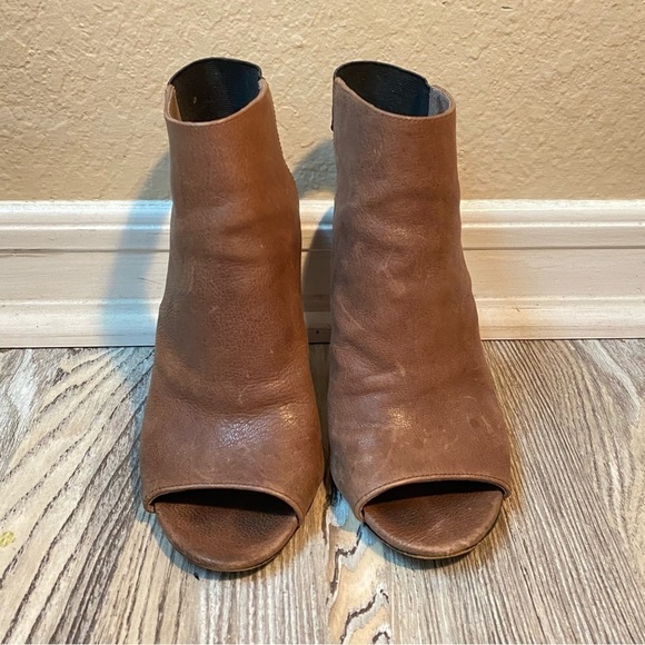 Vince Camuto Mocha Brown Leather Open Booties Size 7 - Picture 2 of 7